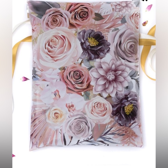Other - Set of 20 - 10”x13” Floral Bouquet Poly Mailers